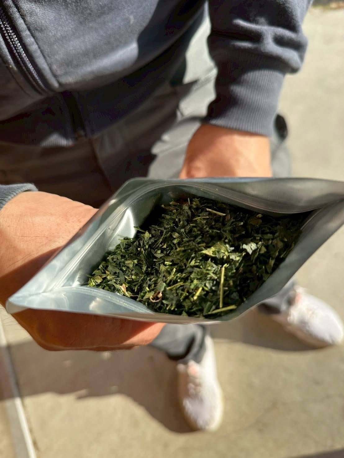 袋に入った碾茶